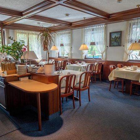 Hotel Pflum Mit Gaestehaus Нюртінген Екстер'єр фото